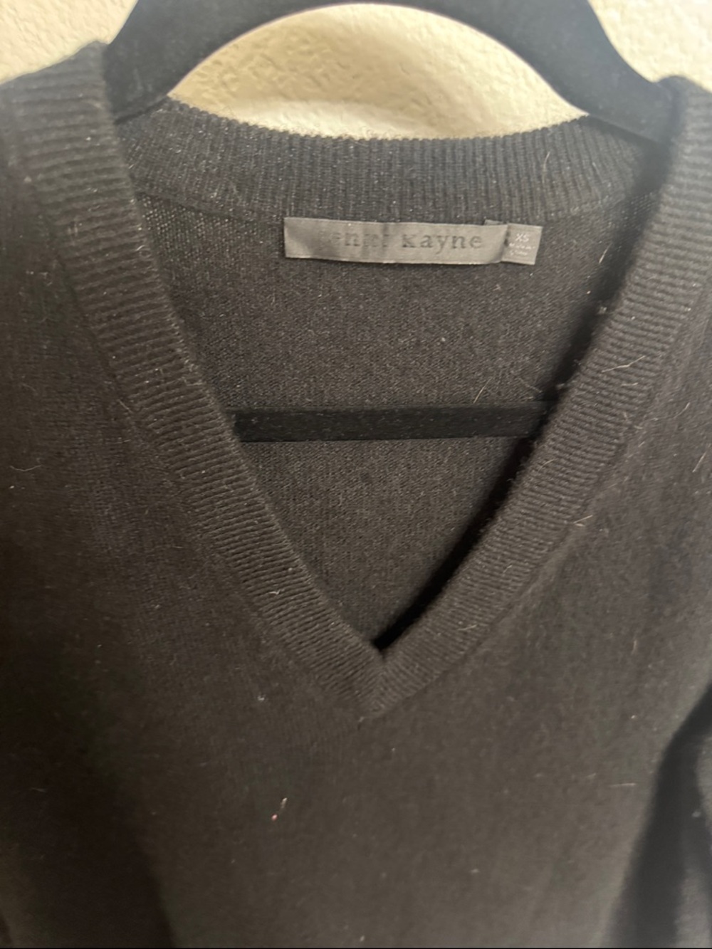Jenni Kayne Flynn v neck black 100% cashmere sweater size XS - Picture 9 of 9